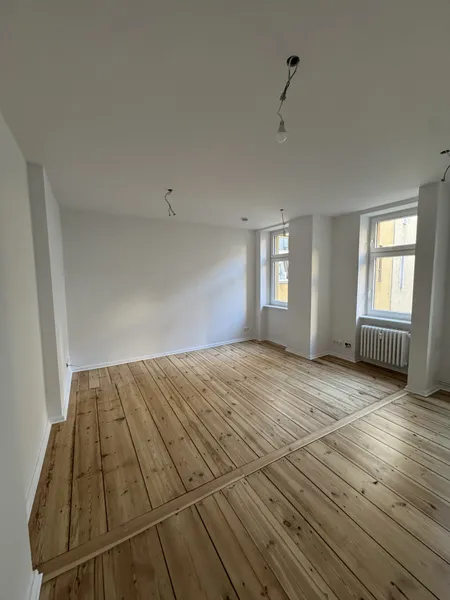 Frisch renoviertes Altbau-Juwel in Charlottenburg–Ruhiger Seitenflügel mit Dielenboden nahe Schloss — photo 1